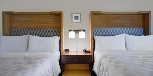 holiday-inn-walker-6642801161-2x1