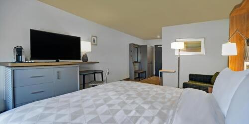 holiday-inn-walker-6642811015-2x1